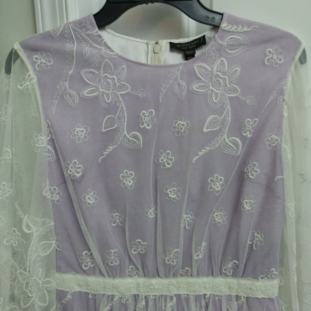 NWT Sz 6 Burberry White Lace and Lavender Dress - Picture 3 of 16
